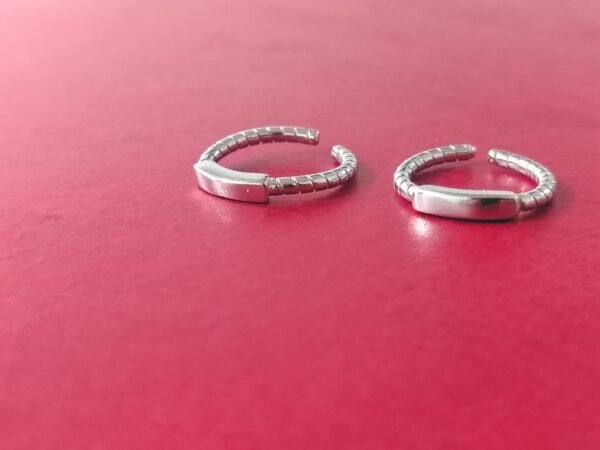925 Silver Textured Bar Toerings (pair) for women